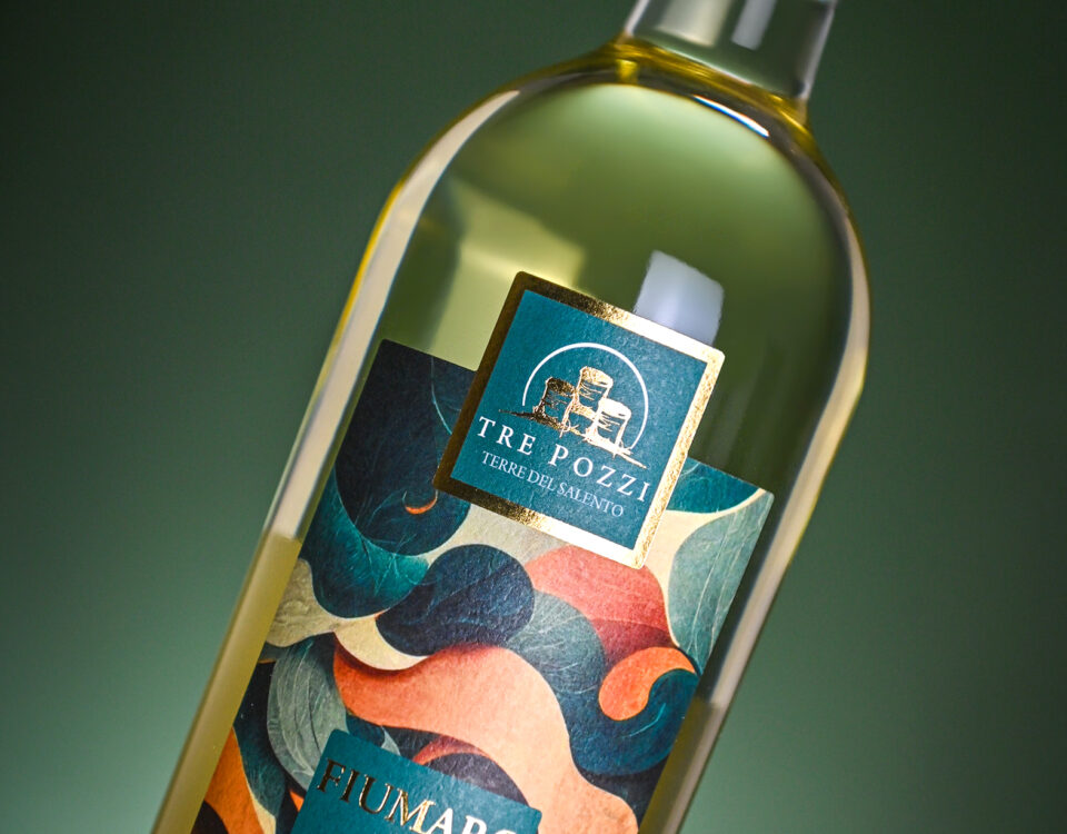 Damiano Misciali - Grafica Etichette vino e olio - grafica cataloghi, progettazione depliant, packaging, loghi | Design linea etichette vino – Az. Agr. Tre Pozzi (Le)