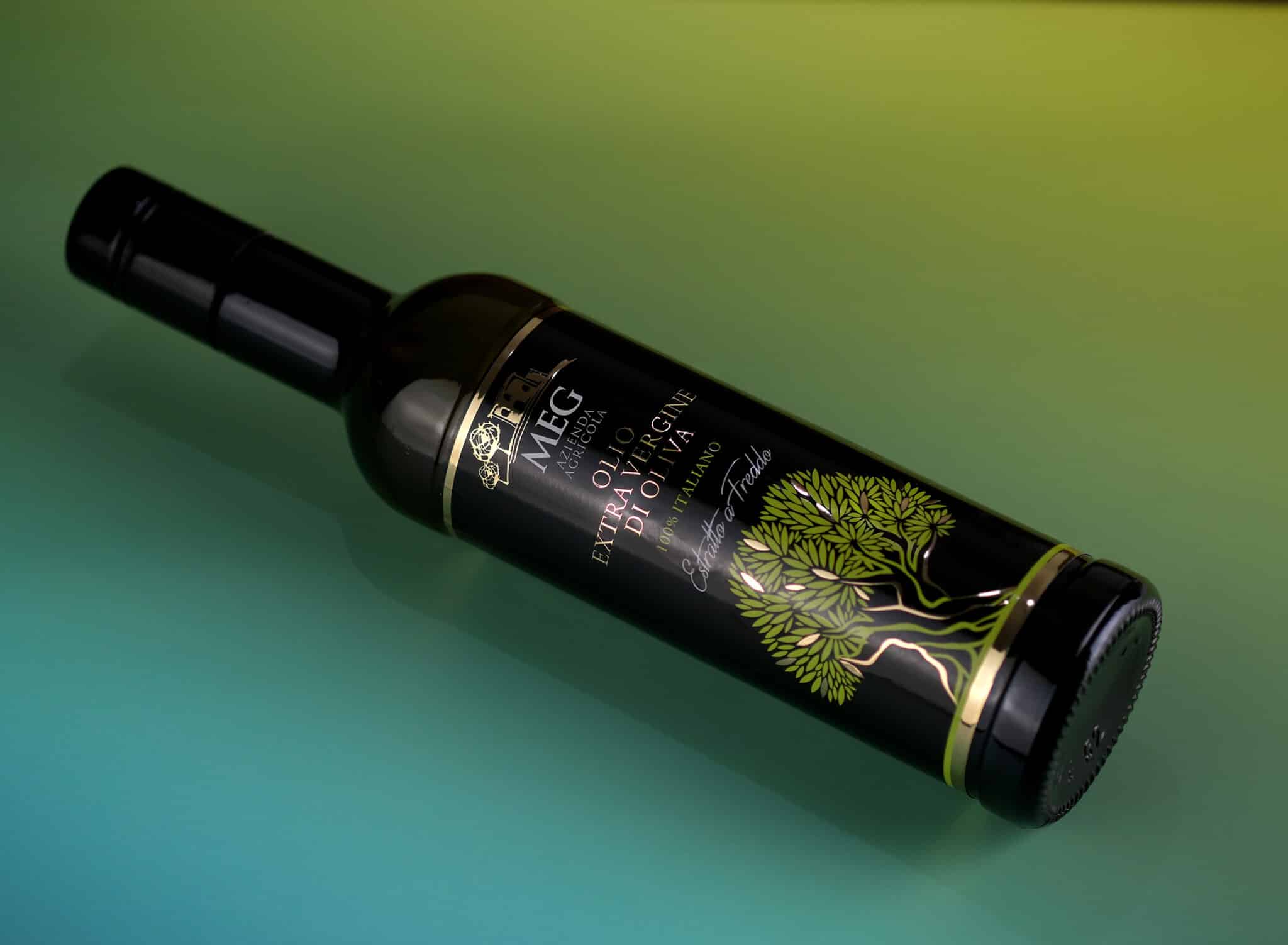 Damiano Misciali - Grafica Etichette vino e olio - grafica cataloghi, progettazione depliant, packaging, loghi | Progettazione grafica etichetta olio Meg (Lecce)